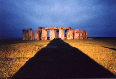 http://www.stonehenge-avebury.net/Photos/stonehengeshadow.jpg